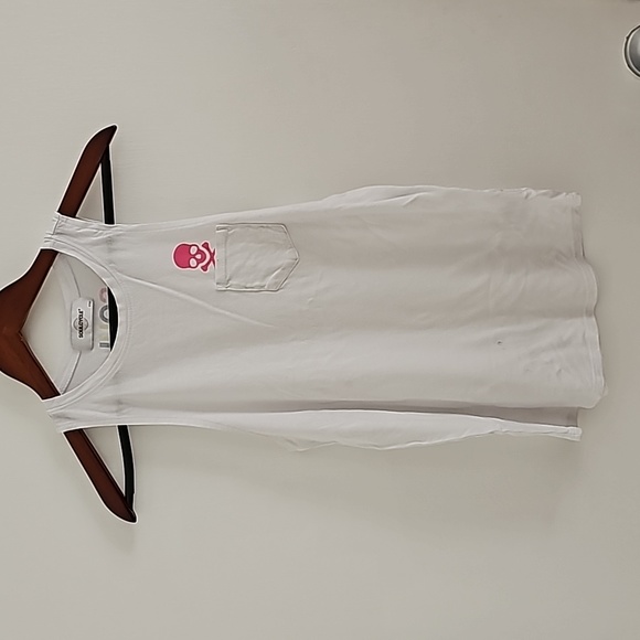 Women's Tank Top and Shirt - Picture 2 of 11